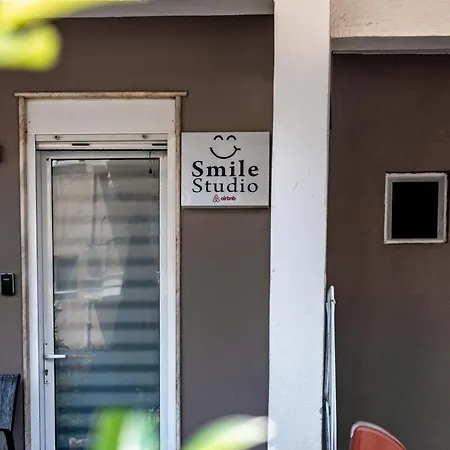 Smile Апартамент *